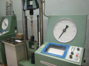 Универсальная испытательная машина Fritz Heckert 100
